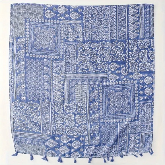 Linen Feel Large Square tassel scarf - Picture 2 of 6